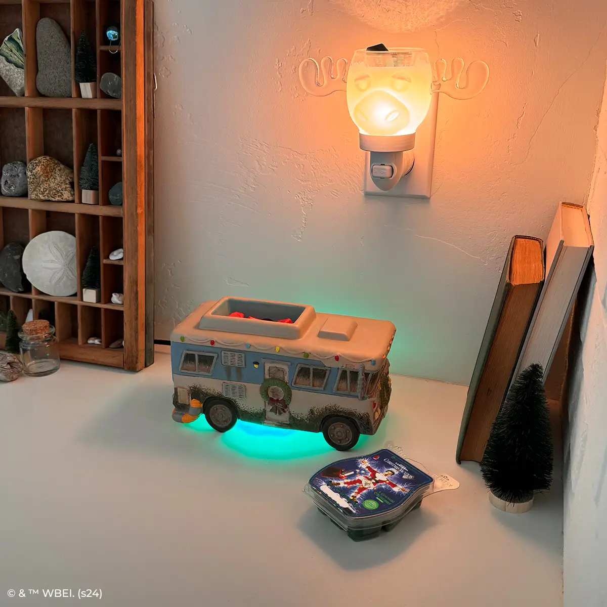 Warner Bros. Christmas Movie Scentsy Warmer Collection - National Lampoon's Christmas Vacation, Elf, A Christmas Story