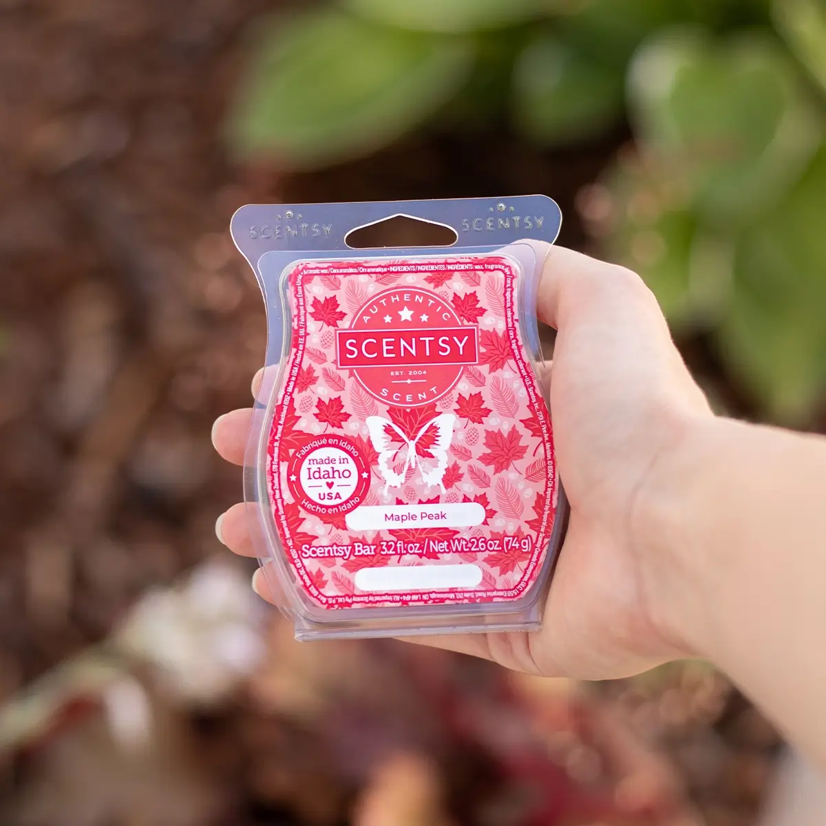 Celebrate Scentsy's 15 Year Anniversary in Canada - Canada Proud Mini Scentsy Warmer & Bar