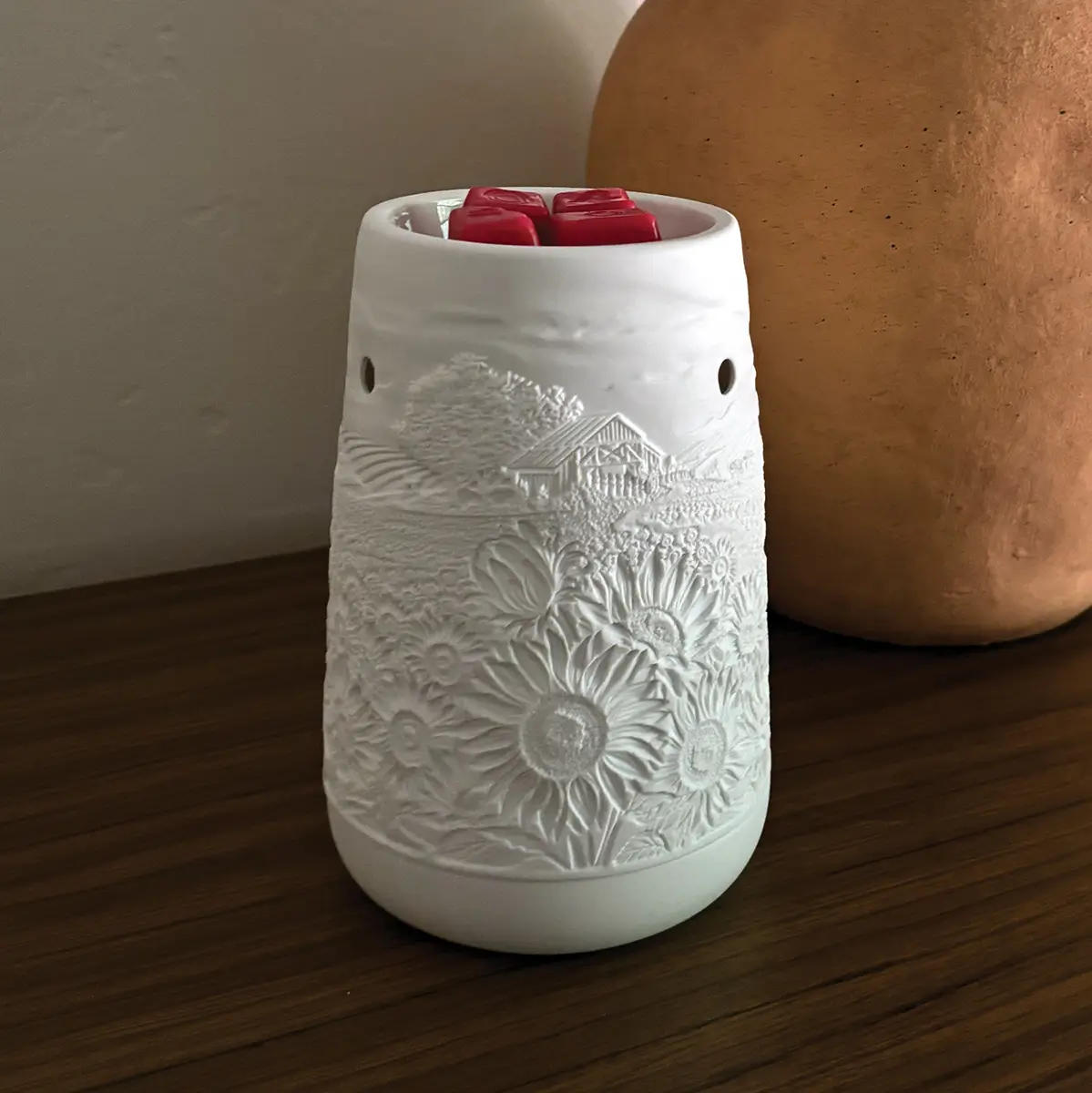 Scentsy August 2024 Warmer of the Month - Sunflower Fields + Honeycrisp Harvest