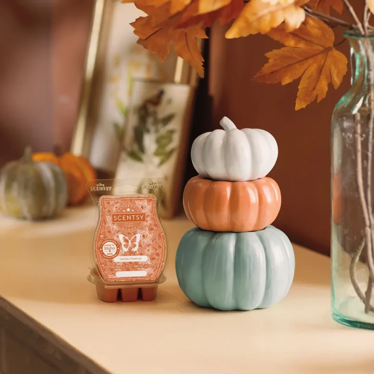 Scentsy October 2024 Warmer of the Month - Color Me Pumpkin + Vanilla Chestnut