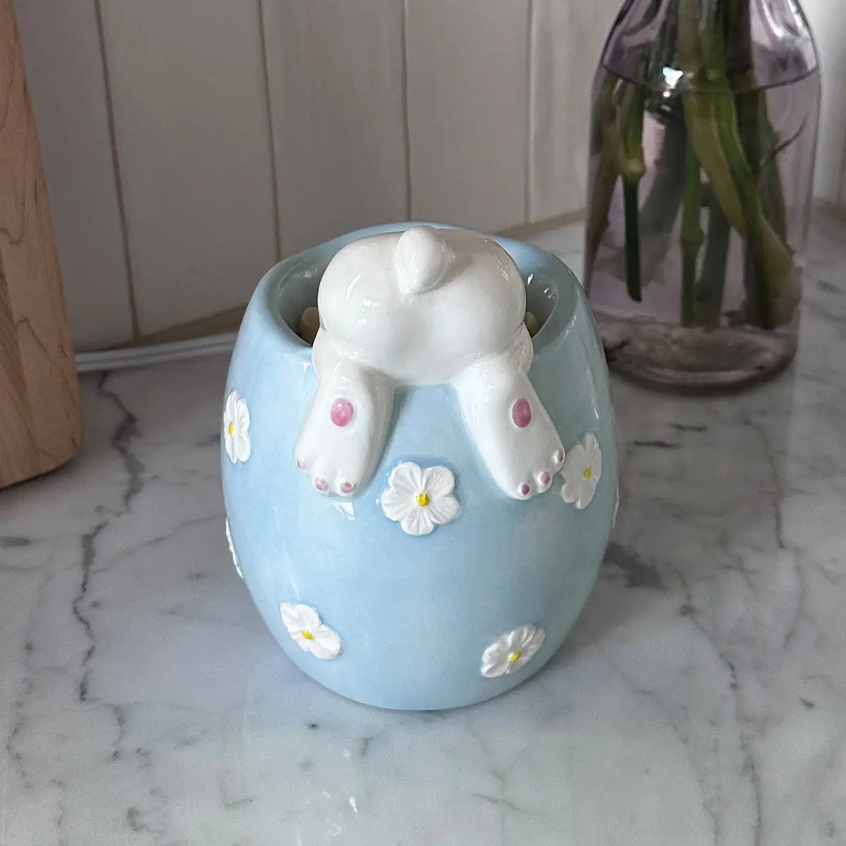 Scentsy March 2025 Warmer of the Month - Curious Cottontail + Strawberries & Cream