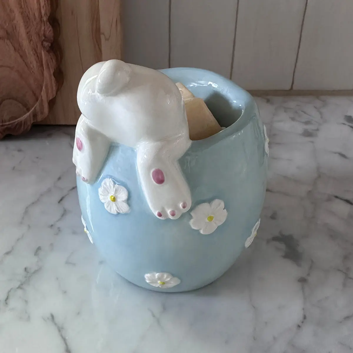 Scentsy March 2025 Warmer of the Month - Curious Cottontail + Strawberries & Cream