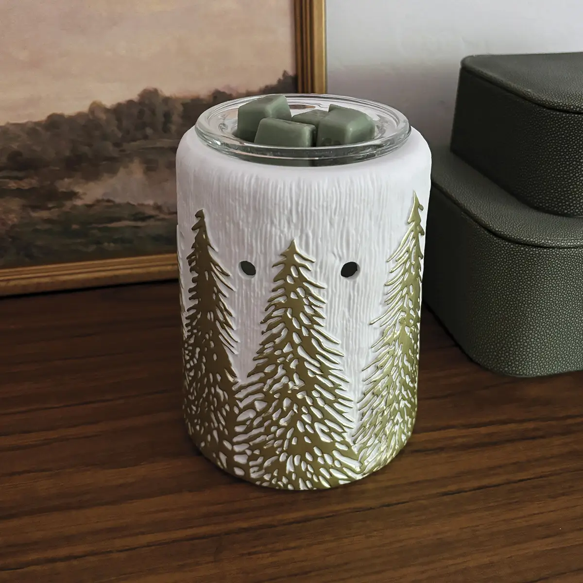 Scentsy December 2024 Warmer of the Month - Golden Crest + Snowflakes & Sage