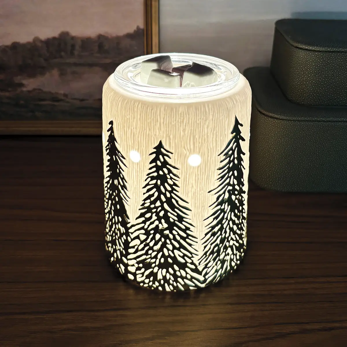 Scentsy December 2024 Warmer of the Month - Golden Crest + Snowflakes & Sage