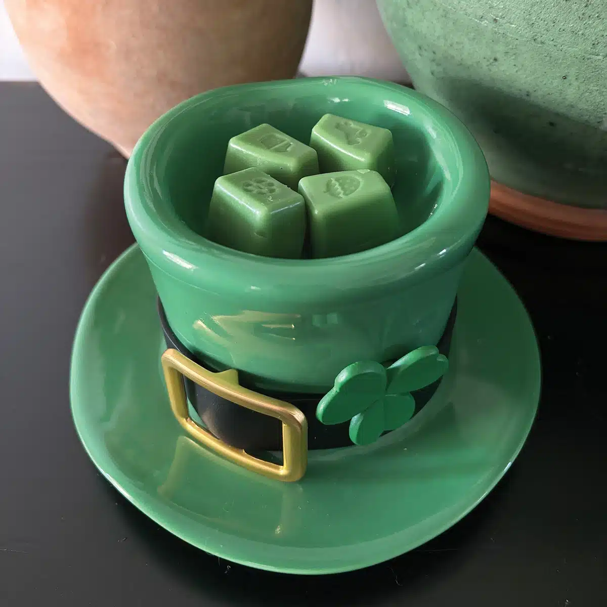 Scentsy February 2024 Warmer & Scent of the Month - Lucky Leprechaun Hat + Shamrock Splash