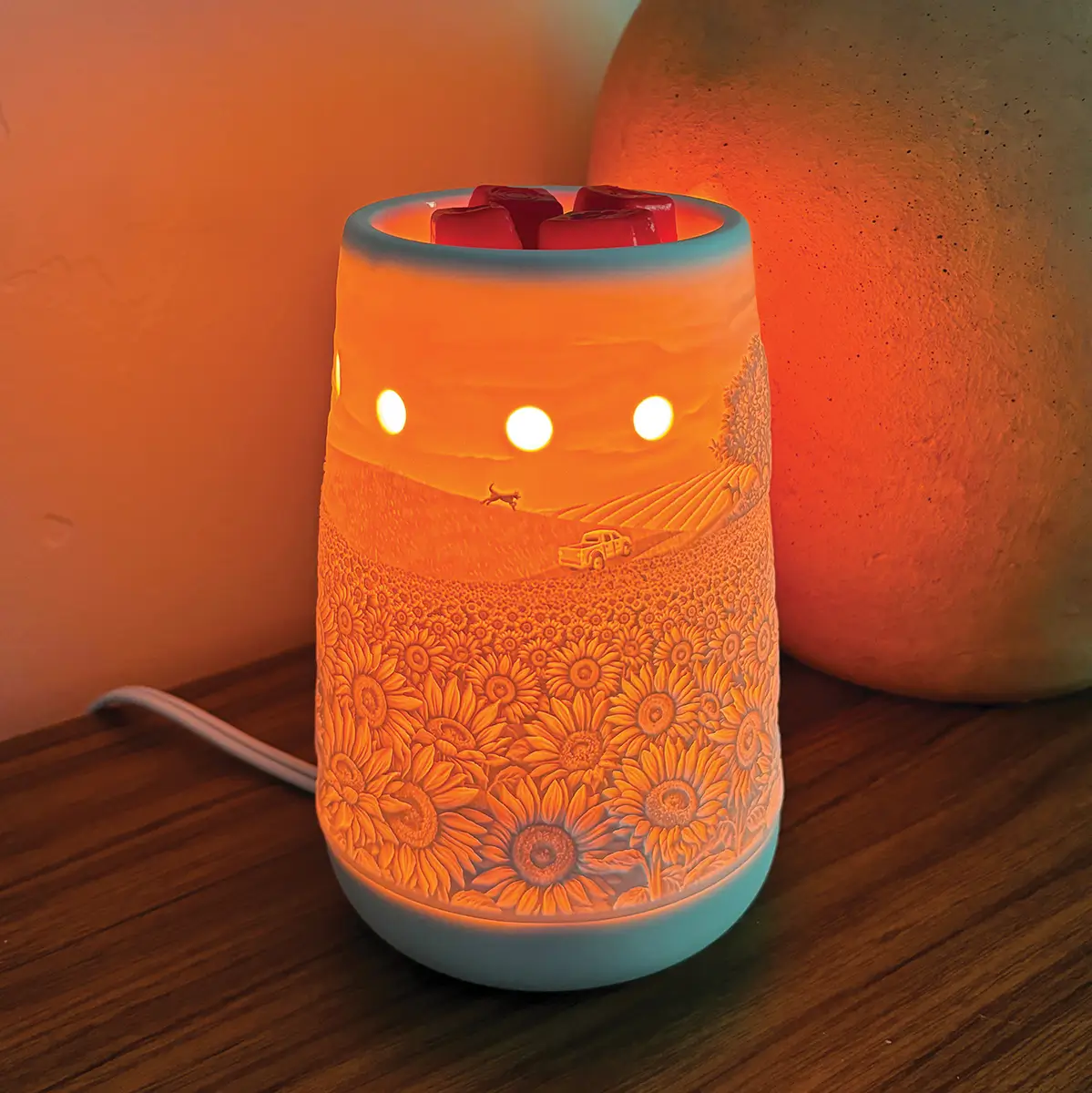 Scentsy August 2024 Warmer of the Month - Sunflower Fields + Honeycrisp Harvest