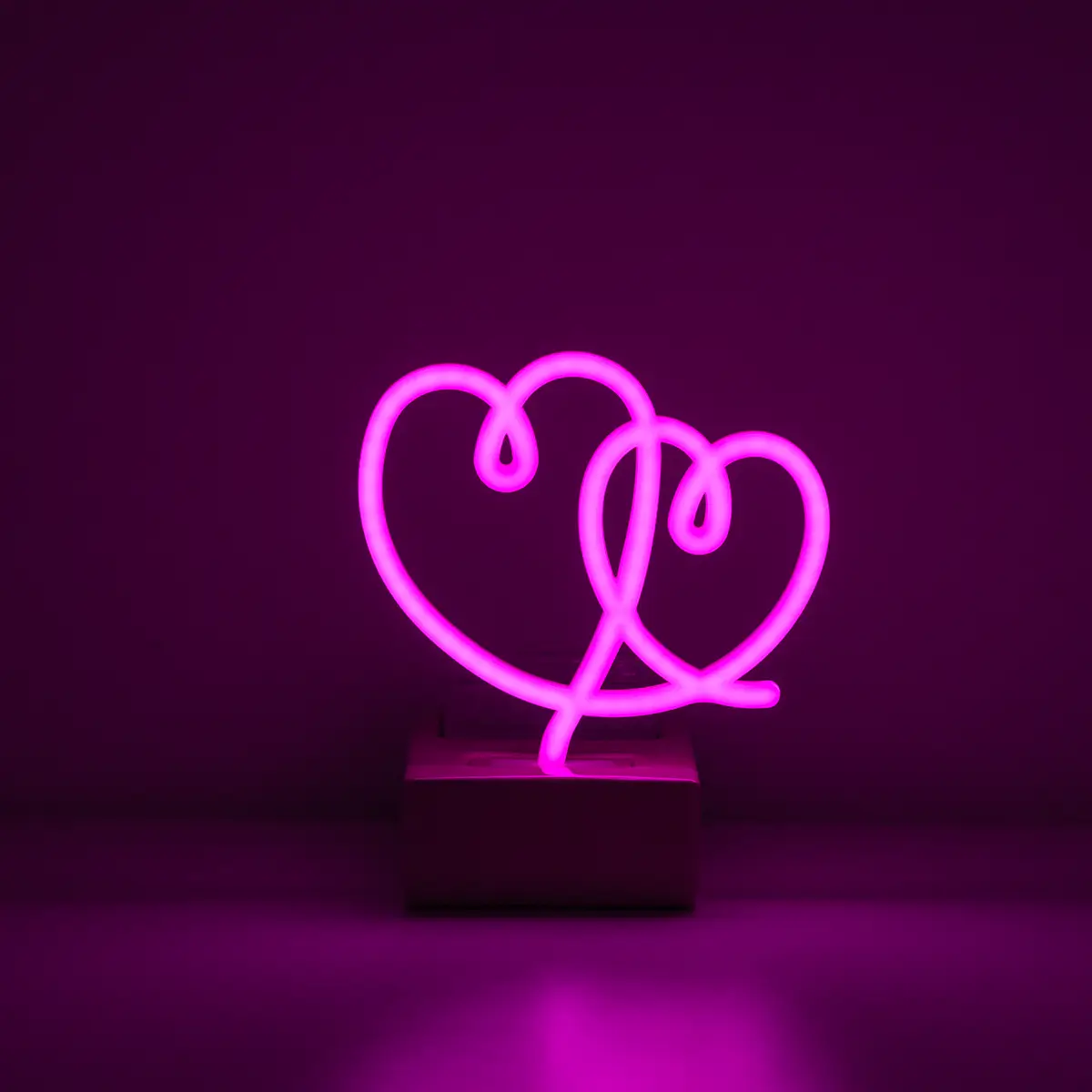 Scentsy January 2025 Warmer of the Month - Sweet on You + Petals & Peaches