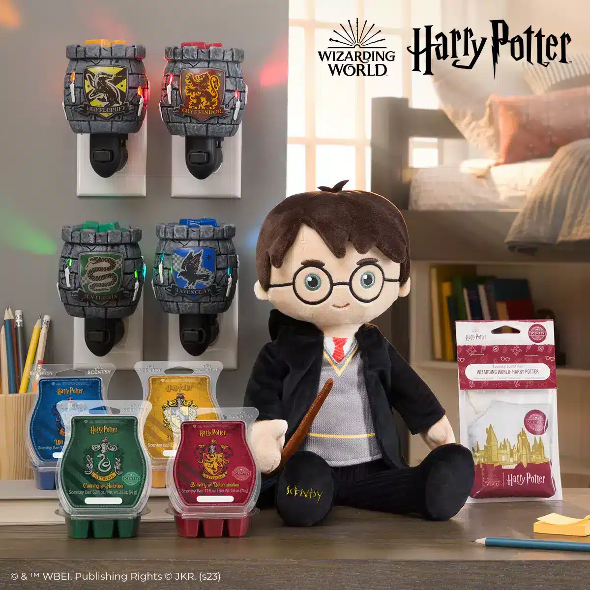1200x1200 SS23 HarryPotter HogwartsWarmer R13 1